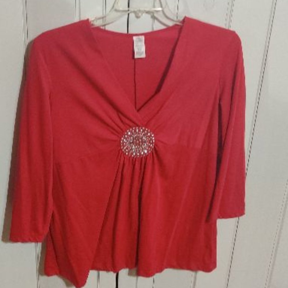 Red Women's blouse. (CLEAR OUT PRICE)